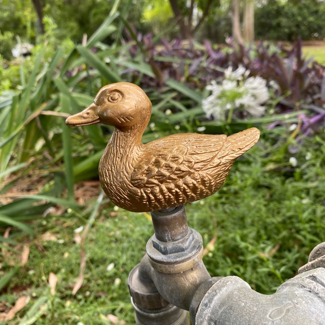 Transform Your Garden with the Resin Tap Top: The Perfect Blend of Function and Style 🦆🌿