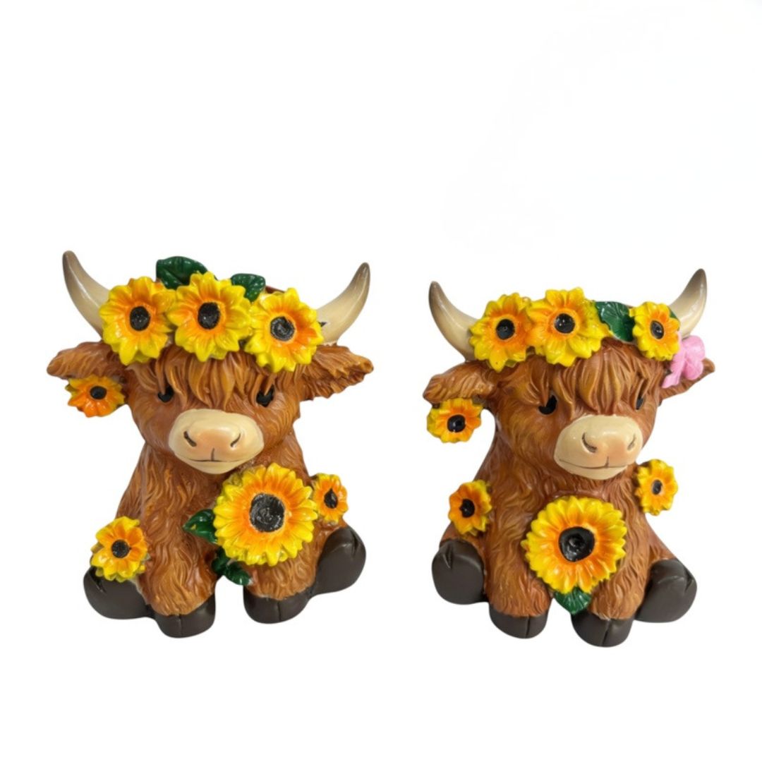 11cm Sitting Highland Cow