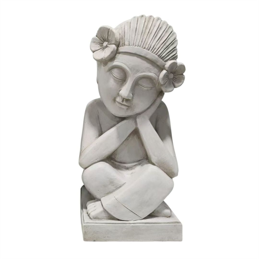 Character Statue B 34x35.5x71cm