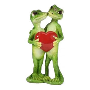 Gecko Couple Hold Love Heart