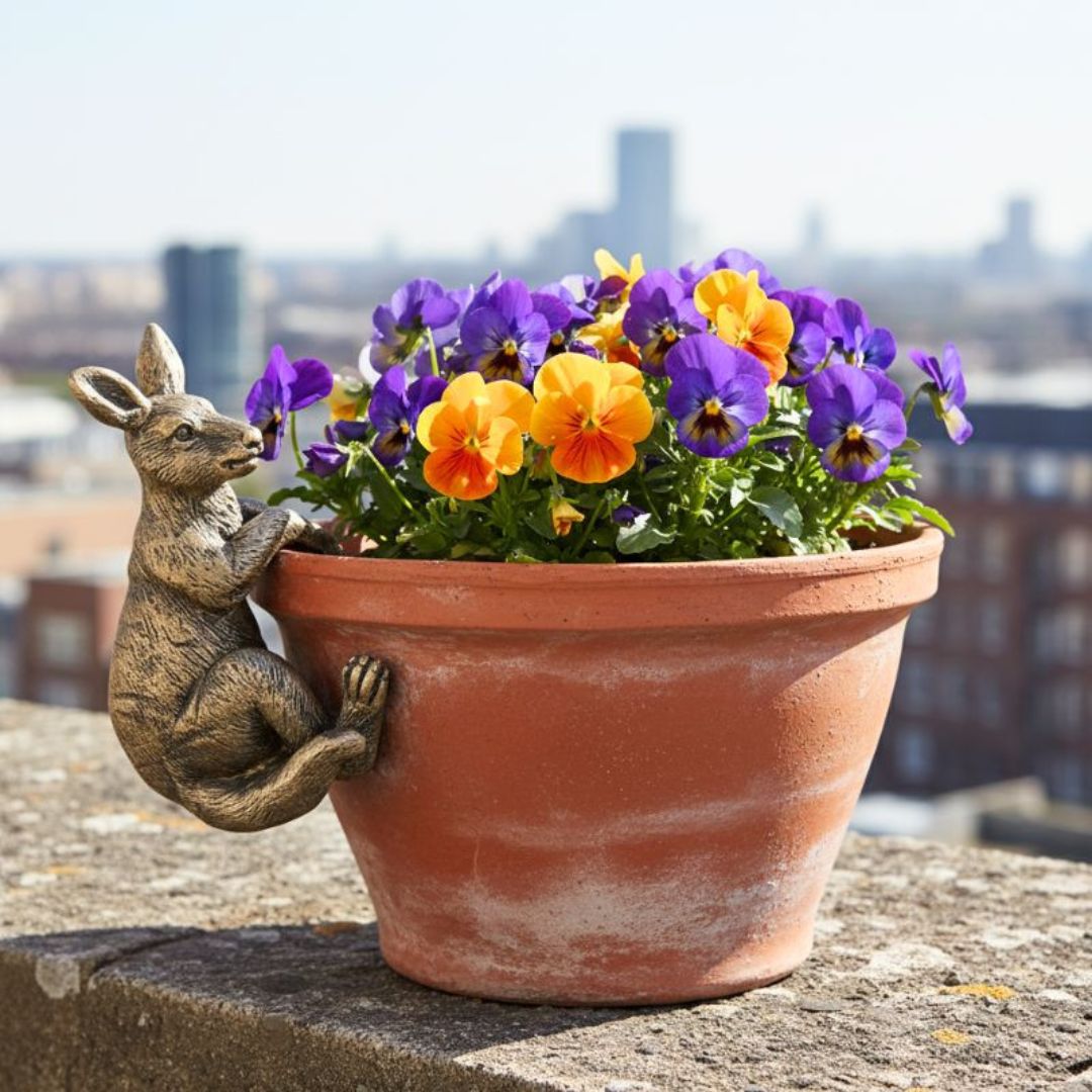 Bronrob Resin Kangaroo Pot Hanger 6x10x5cm