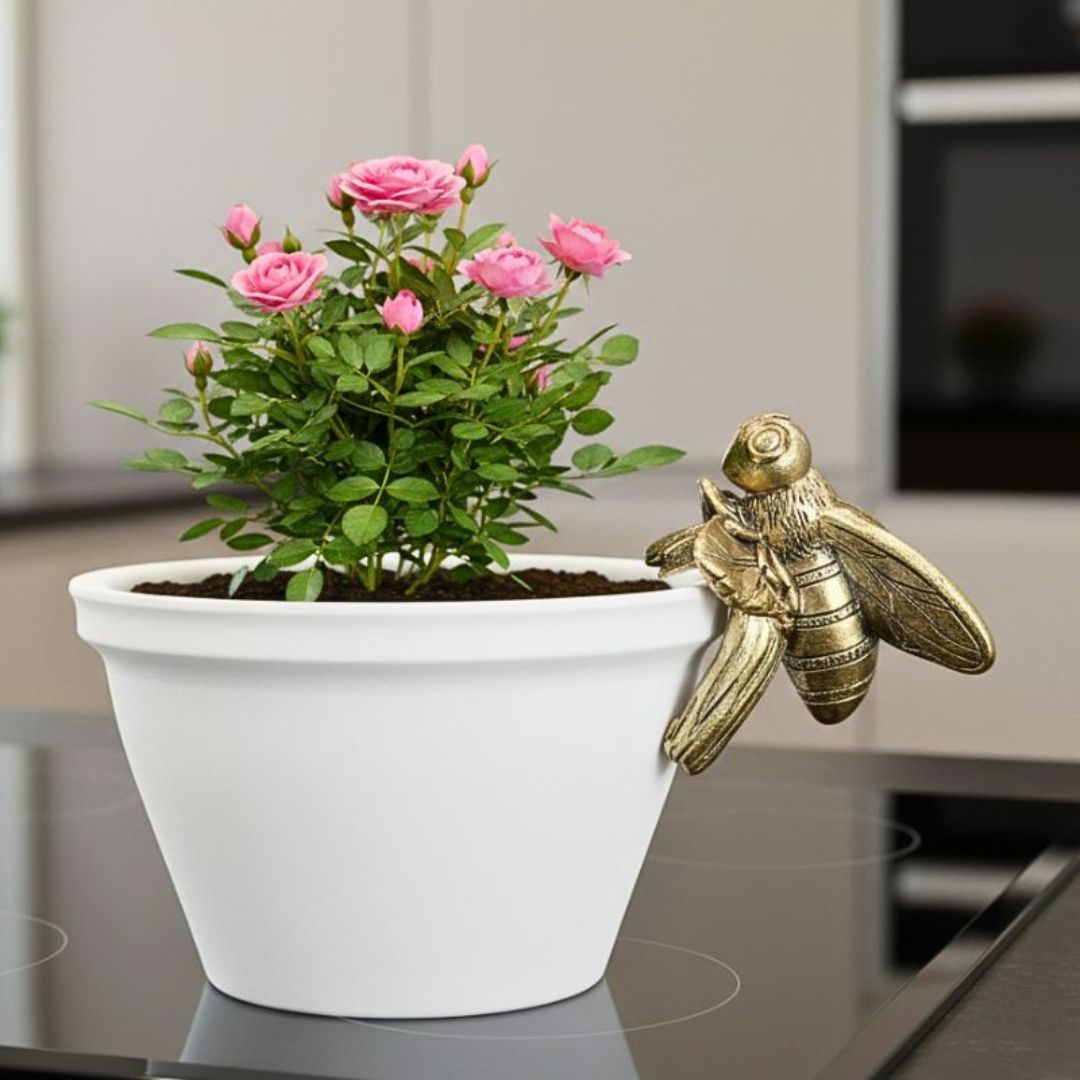 Bronrob Resin Bee Pot Hanger 7x7.50x6cm